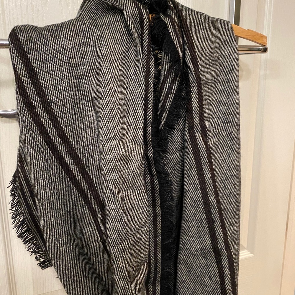 Stitch Fix Black and White Scarf